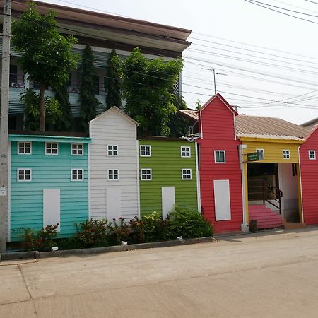 Siri Place Buriram Exterior foto